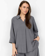 Aja 2 V-ringad Blus Dam Dark Grey | Smilebutiken - Wasabiconcept