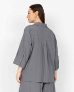 Aja 2 V-ringad Blus Dam Dark Grey | Smilebutiken - Wasabiconcept