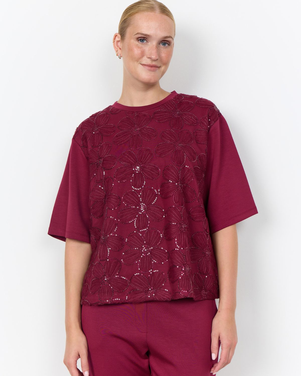 Banu 345 T-shirt Dam Röd Rhododendron | Smilebutiken - Soyaconcept