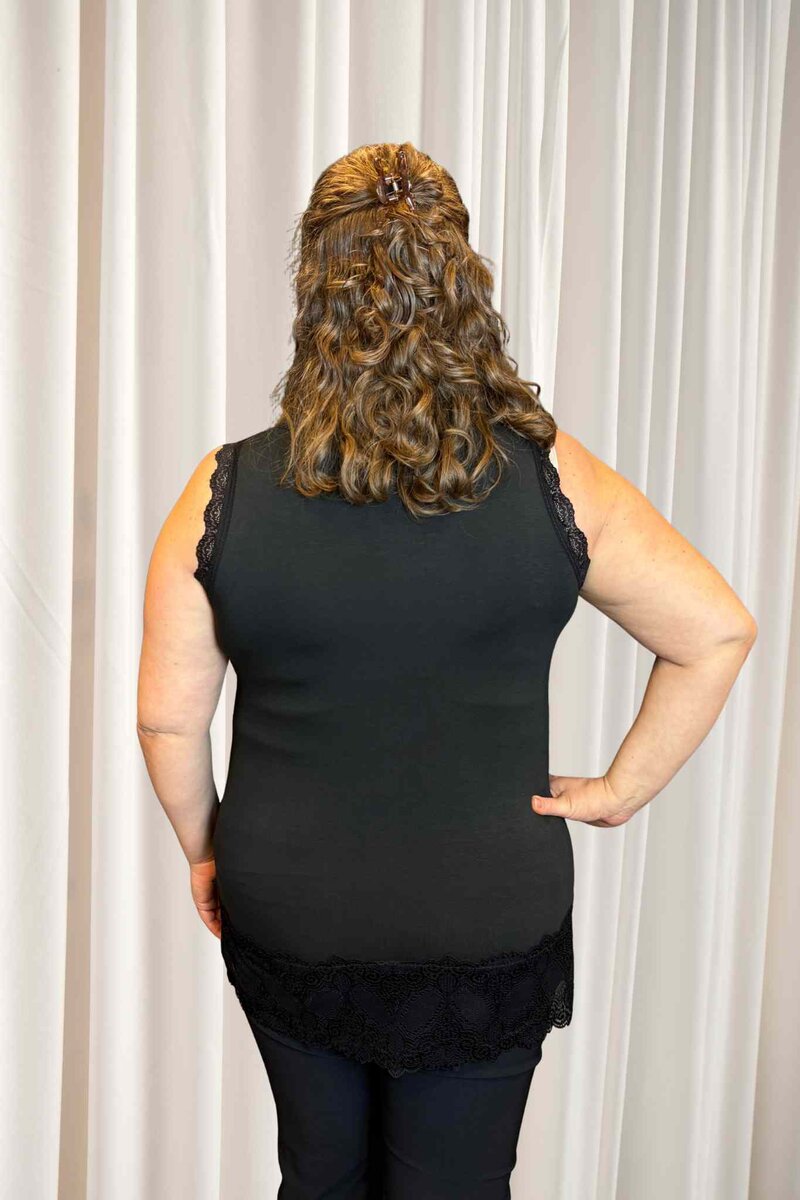 Chica London Blake Kortärmad Topp med Spets Dam Black CARAMELLE FASHION