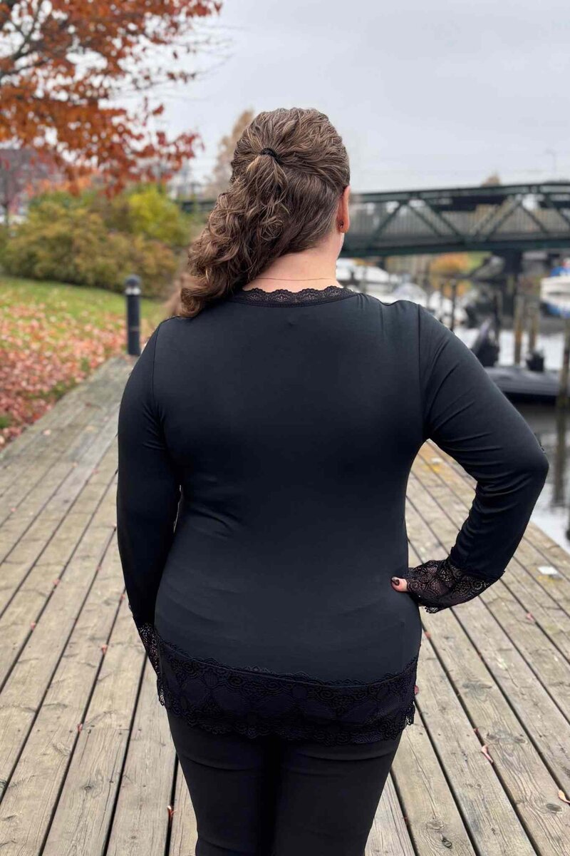 Chica London Gwynne Långärmad Topp med Spets Dam Black CARAMELLE FASHION
