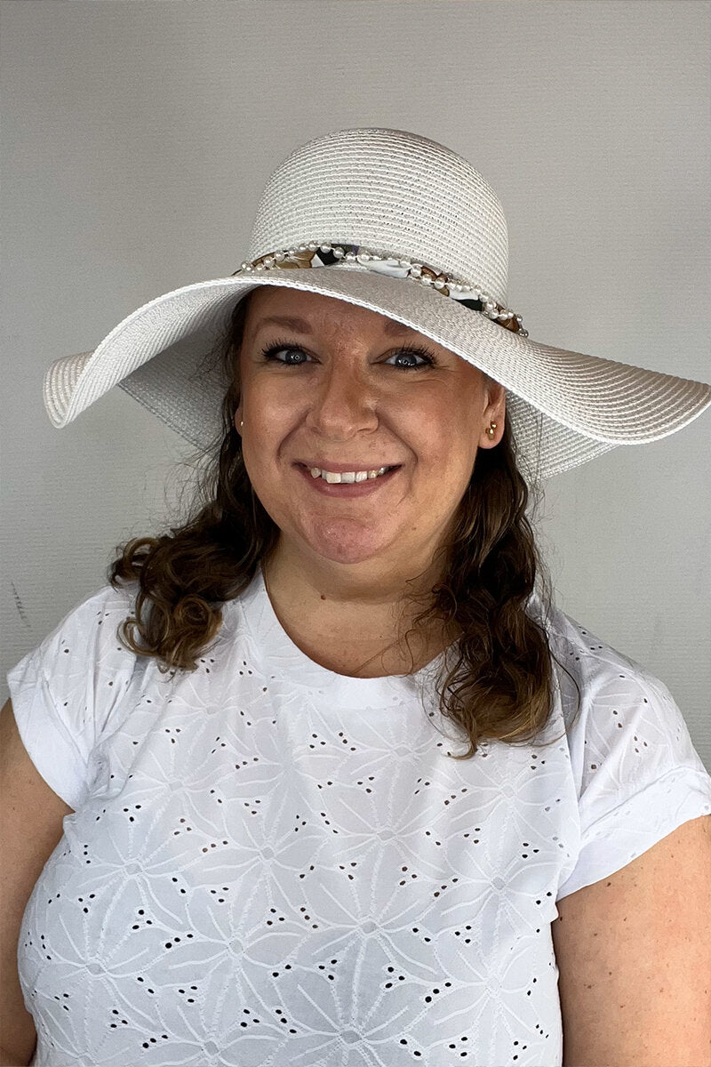 Chica London Majken Hat Women White CARAMELLE FASHION