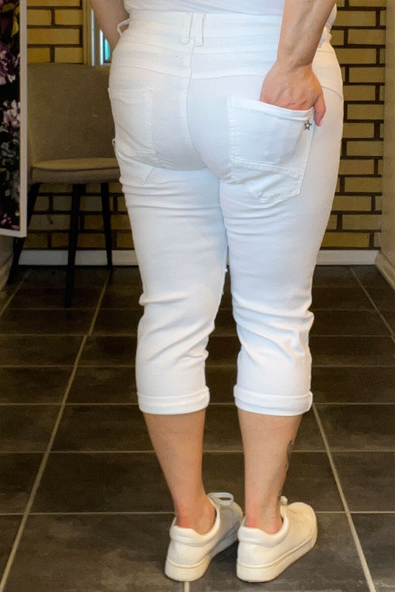 Chica London Naomi Capri With Bling Buttons Ladies White Caramelle Fashion