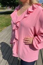 Chica London Svea V-ringad Blus Volang Dam Pink CARAMELLE FASHION