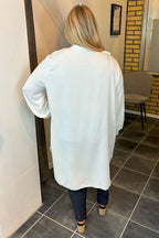 Chica London Doris V-ringad Klänning Volang Dam White CARAMELLE FASHION