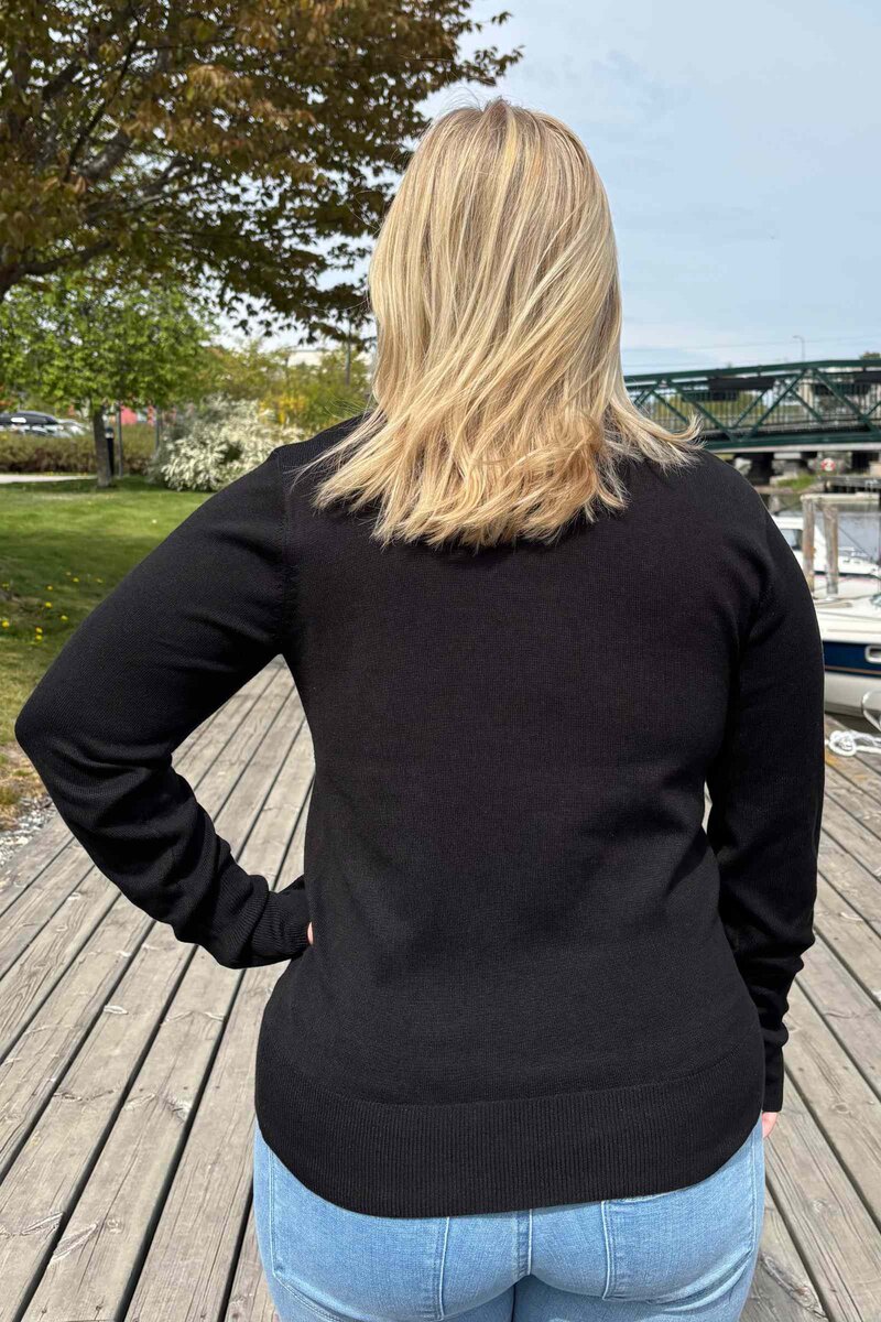 Katie V-ringad Pullover Dam Black Freequent