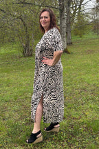 Larin Klänning Dam Simply Taupe W Black Freequent