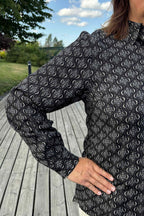Lovy Skjorta Dam Black W Moonbeam Freequent