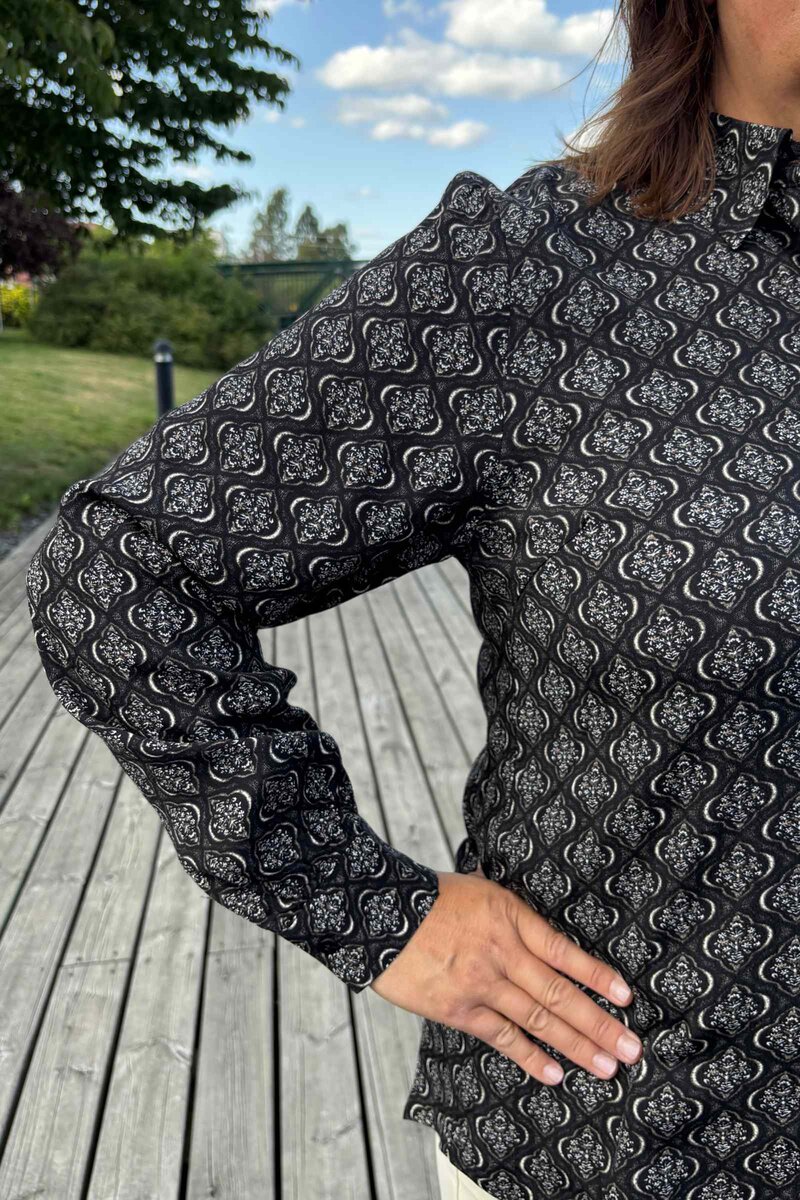 Lovy Skjorta Dam Black W Moonbeam Freequent