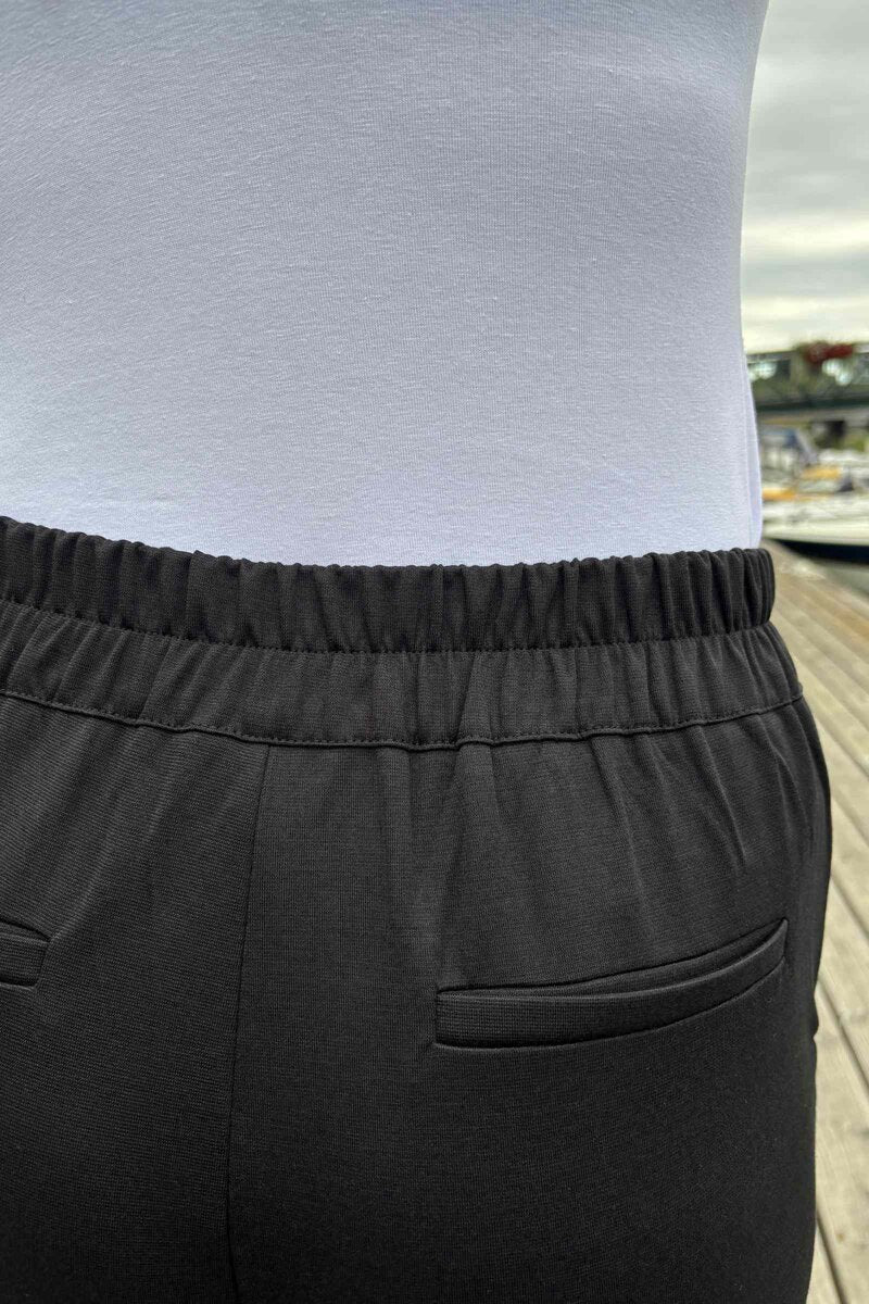 Nanni Ankle Pants Women Black Freequent