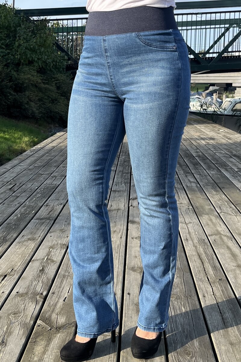 Shantal Bootcut Längd 30 Denim Dam Medium Blue Freequent