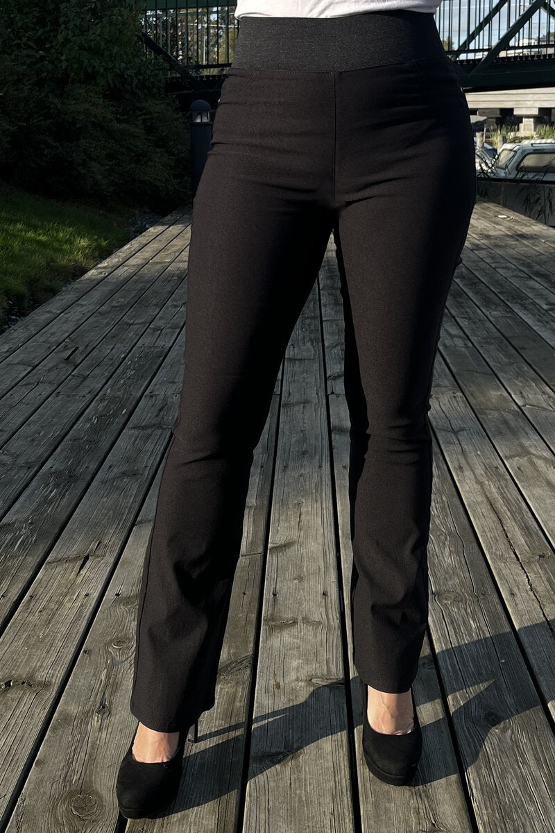 Shantal Bootcut Längd 30 Power Dam Black Freequent