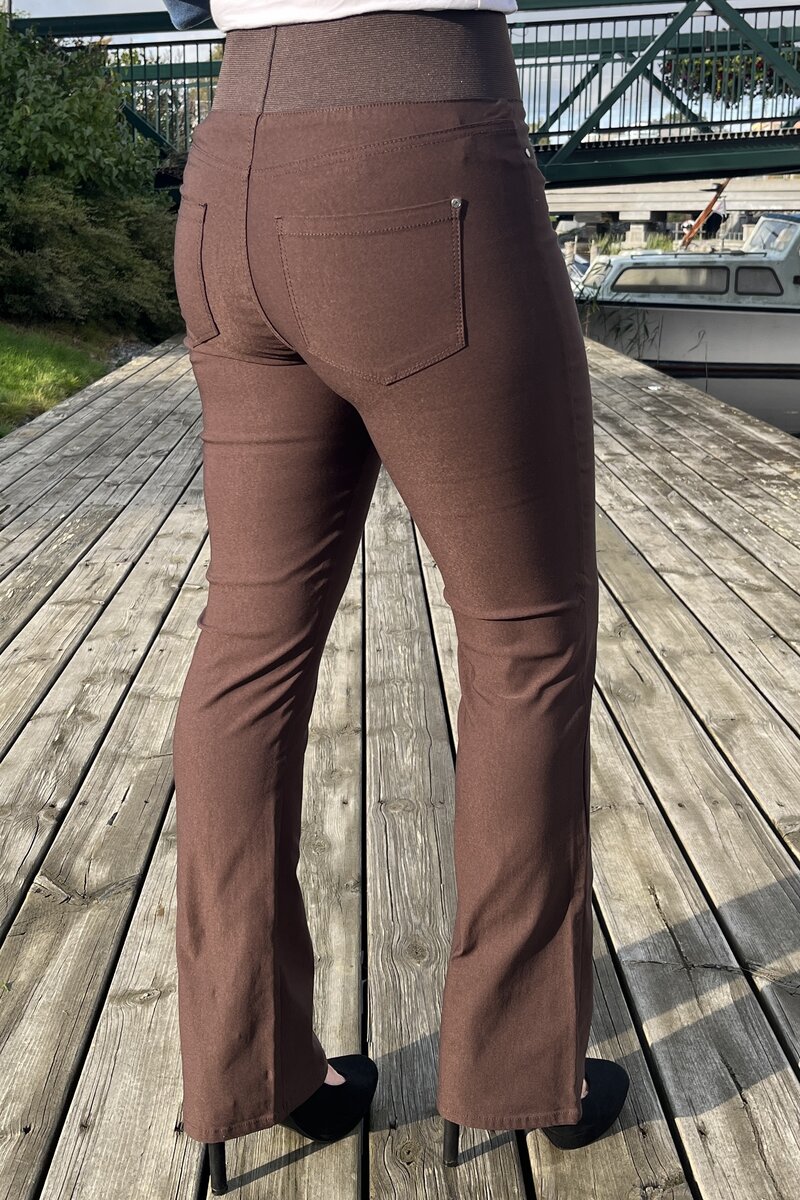 Shantal Bootcut Length 30 Power Women's Coffee Bean Freequent