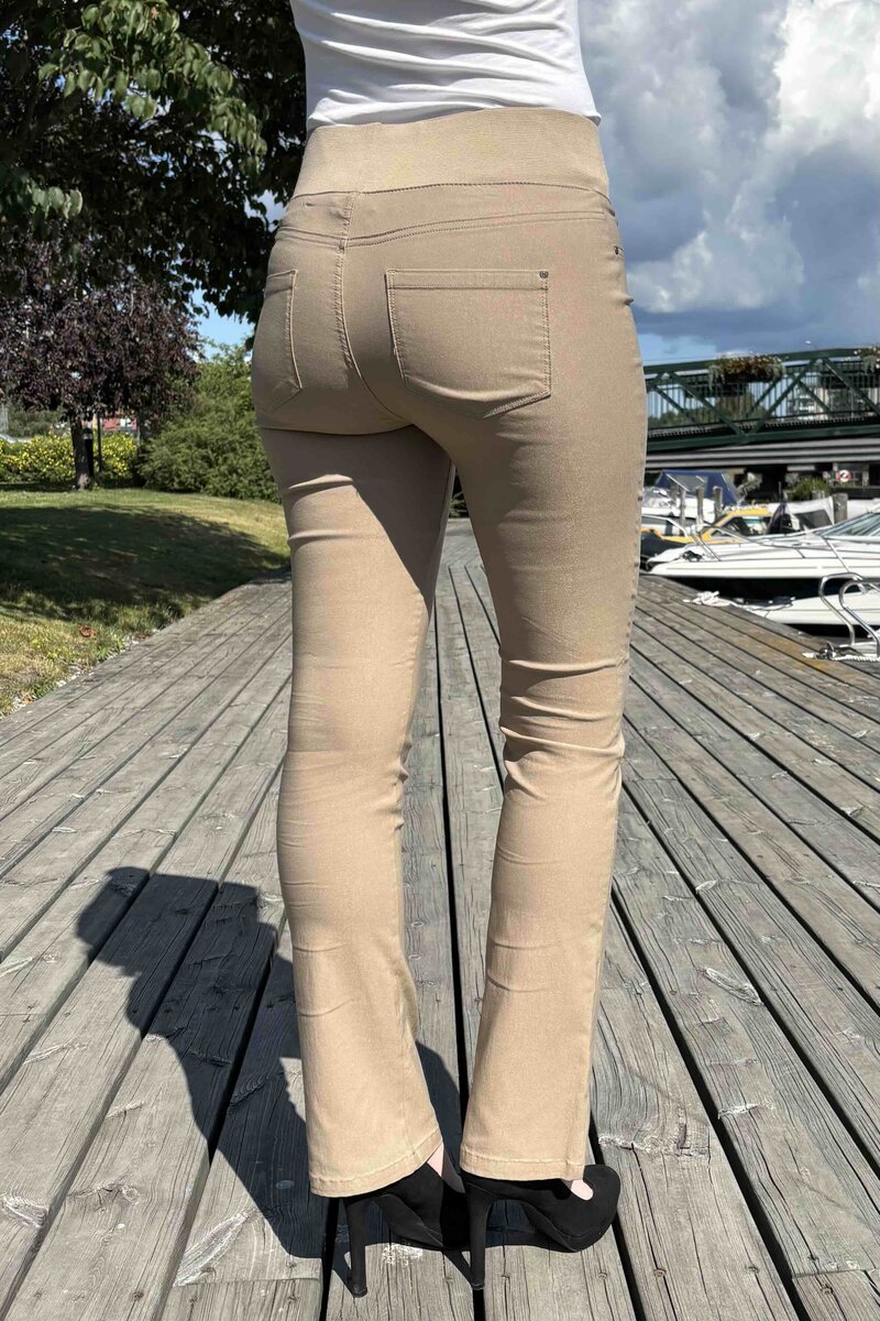 Shantal Bootcut Längd 32 Power Dam Silver Mink Freequent