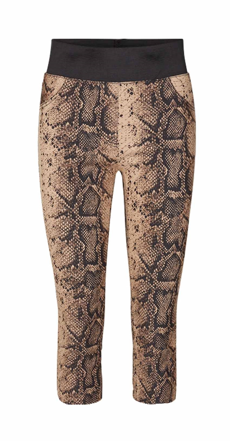 Shantal Capri Wild Snake Lady - Freequent