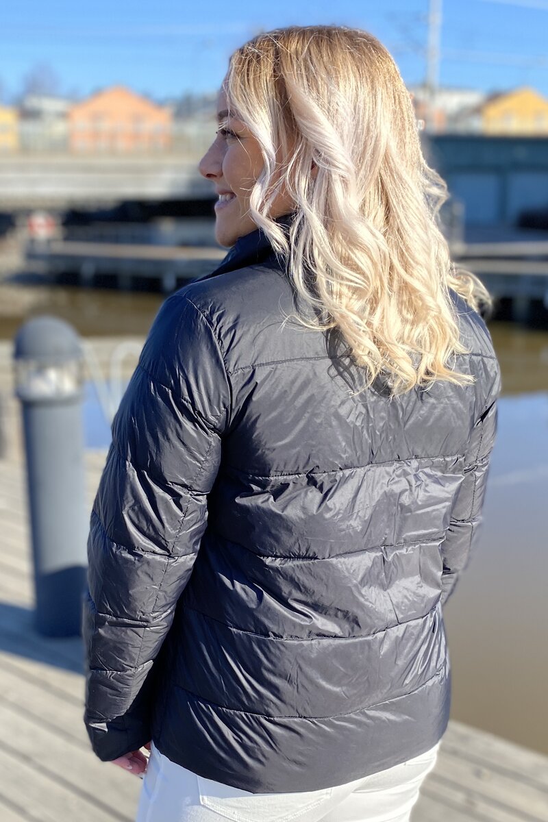 Tops Lättviktsjacka Dam Black - Freequent