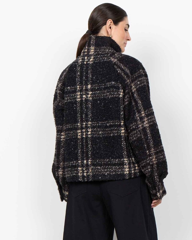 Gisa 1 Kort Jacka Dam Svart Black Combi | Smilebutiken - Soyaconcept