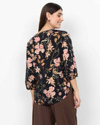 Grace 2 Blommig Blus Dam Black Combi | Smilebutiken - Soyaconcept
