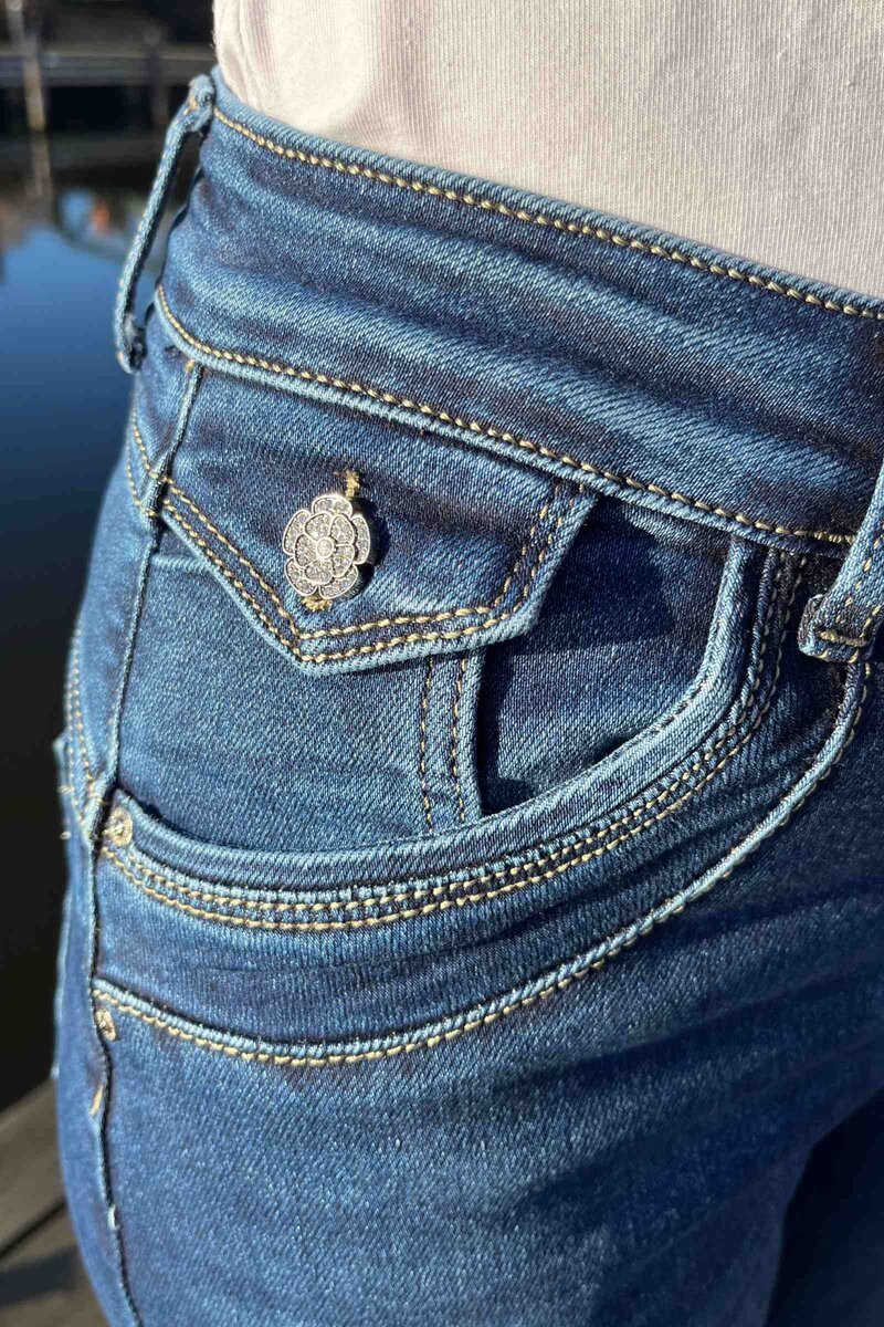 Alma Jeans Women Blue Karostar