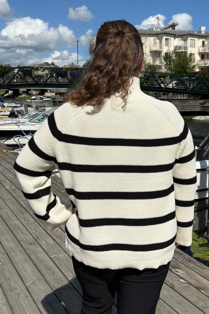 Nut Knitted Turtleneck Sweater Women Kit Copenhagen