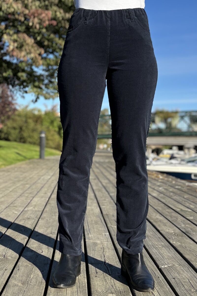 Kelly Regular SL Manchester Byxa Dam Navy LauRie