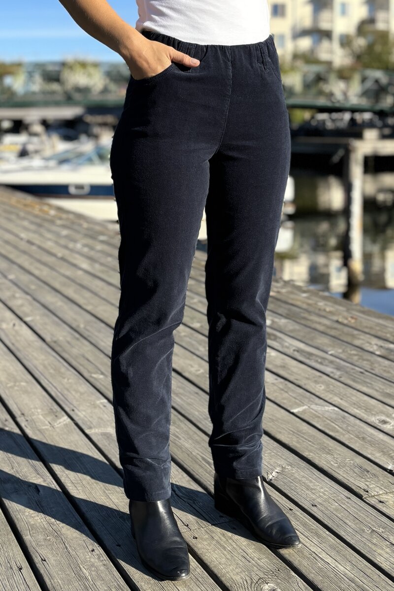Kelly Regular SL Manchester Byxa Dam Navy LauRie