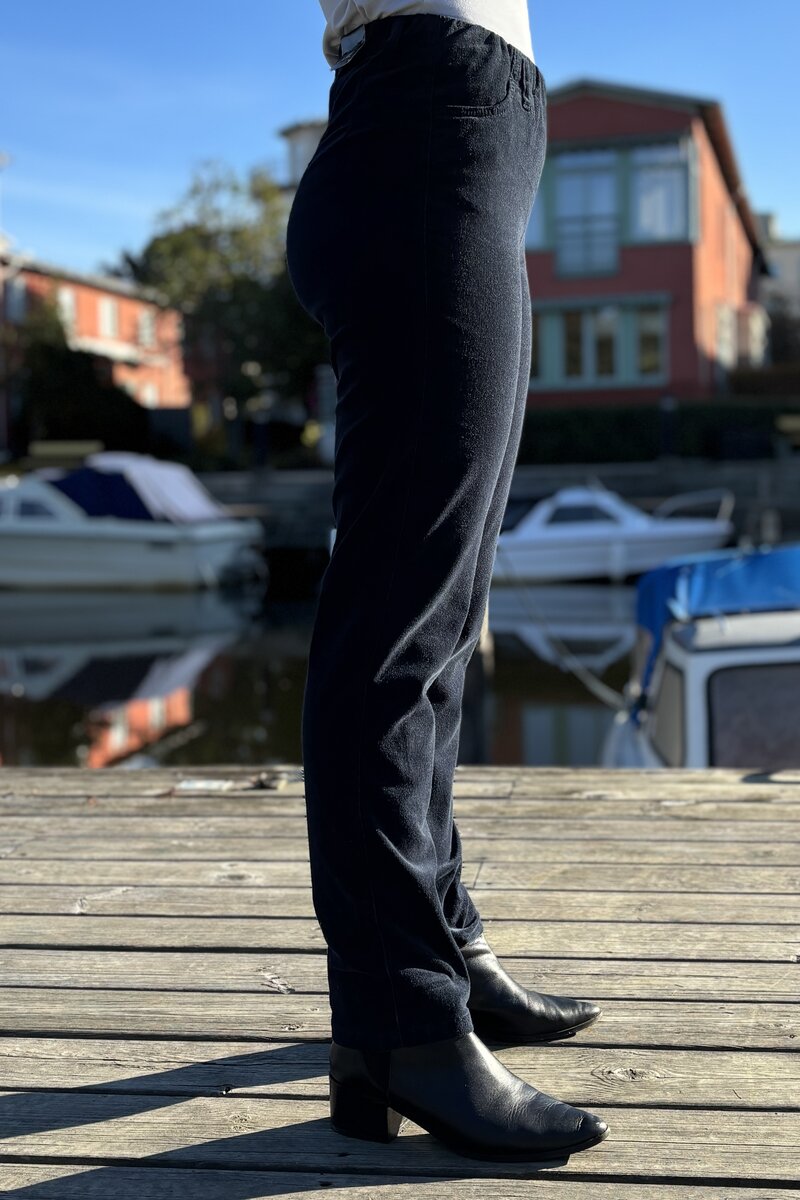 Kelly Regular SL Manchester Byxa Dam Navy LauRie