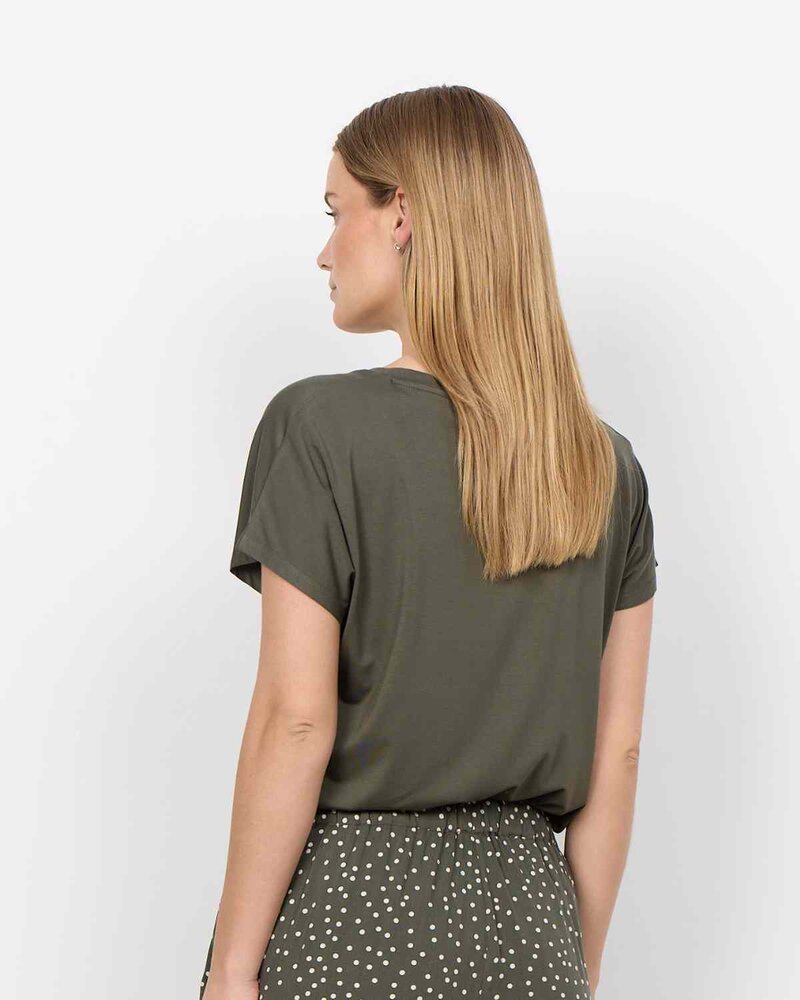 Marica V-neck T-shirt Women Grape Leaf | Smilebutiken - Soyaconcept