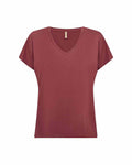 Marica V-ringad T-shirt Dam Oxblood Red | Smilebutiken - Soyaconcept