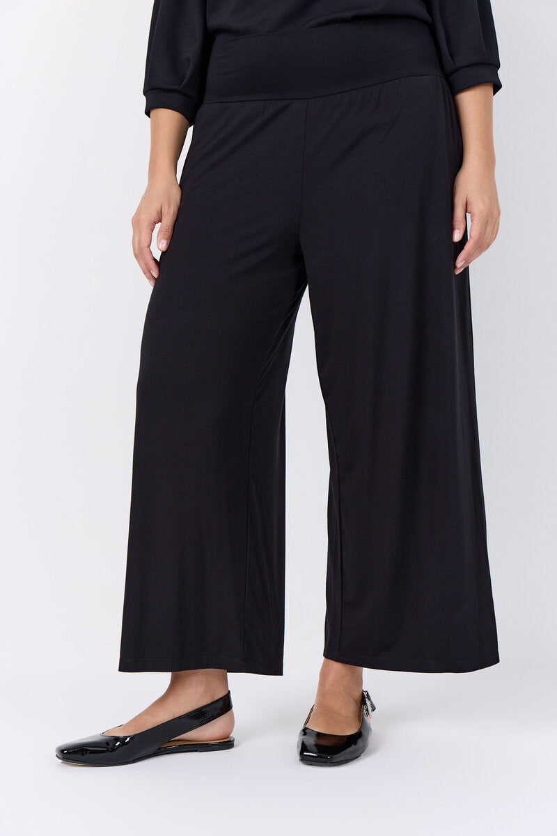 Marla 2 Ankelbyxa Dam Black | Smilebutiken - Wasabiconcept