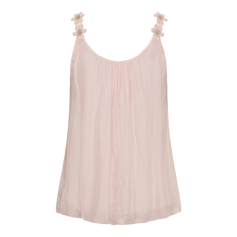 Agnese Topp Dam Rose Marta du Chateau