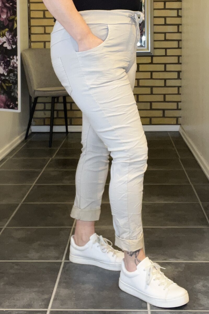 Kalie Ankle Pants Women Beige Marta du Chateau