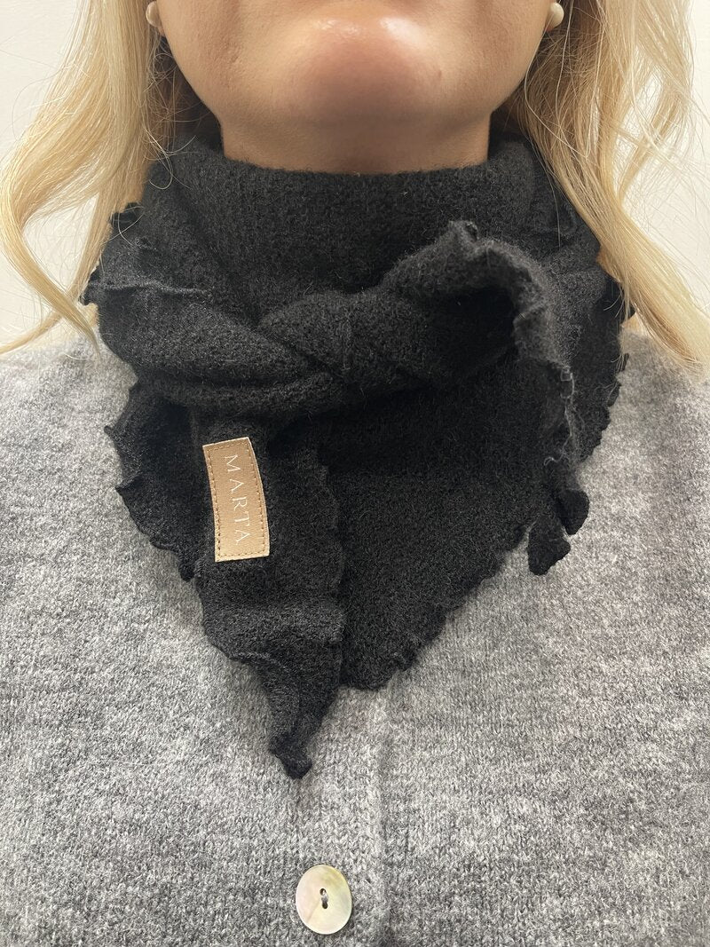 Scarf 2 Women Black Marta du Chateau