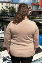 Khloe Crew-Neck Pullover Women Camel Micha
