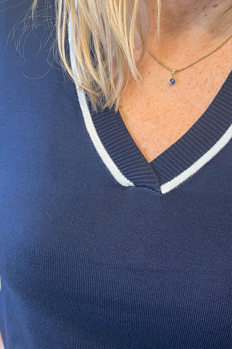 Vilma V-ringad Pullover Dam Navy Micha