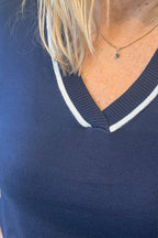 Vilma V-ringad Pullover Dam Navy Micha