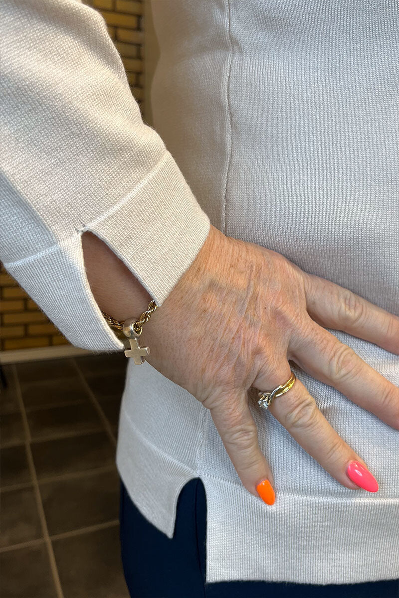 Vilma V-ringad Pullover Dam Sandshell Micha