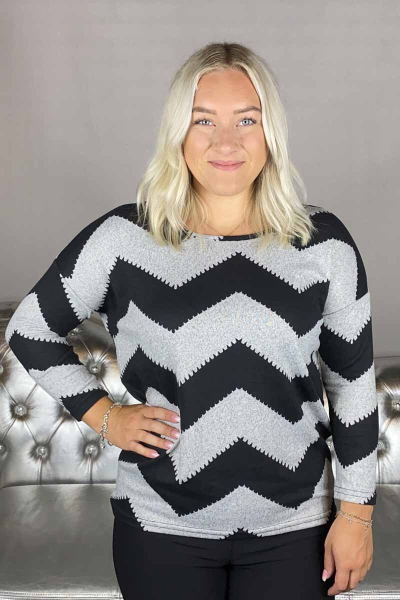 Elcos Women's Light Grey Jumper With ZigZag Pattern - ONLY