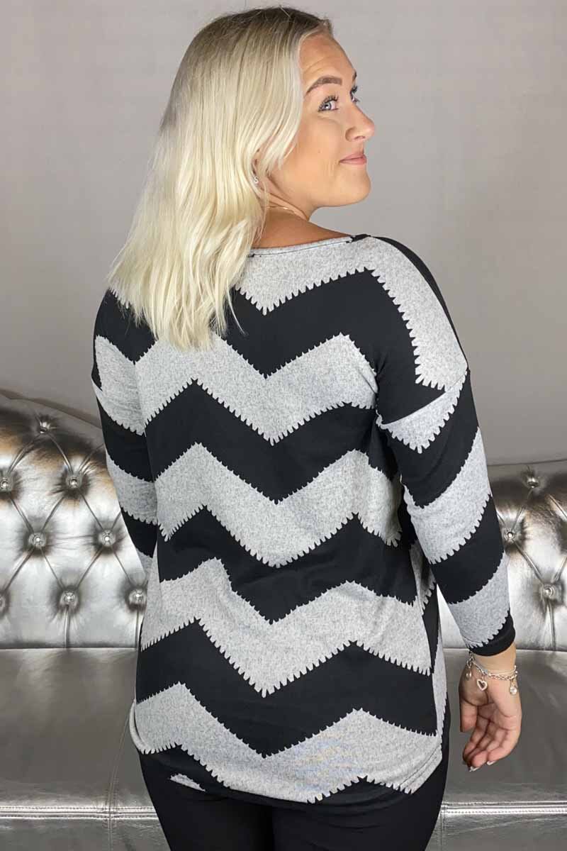 Elcos Women's Light Grey Jumper With ZigZag Pattern - ONLY