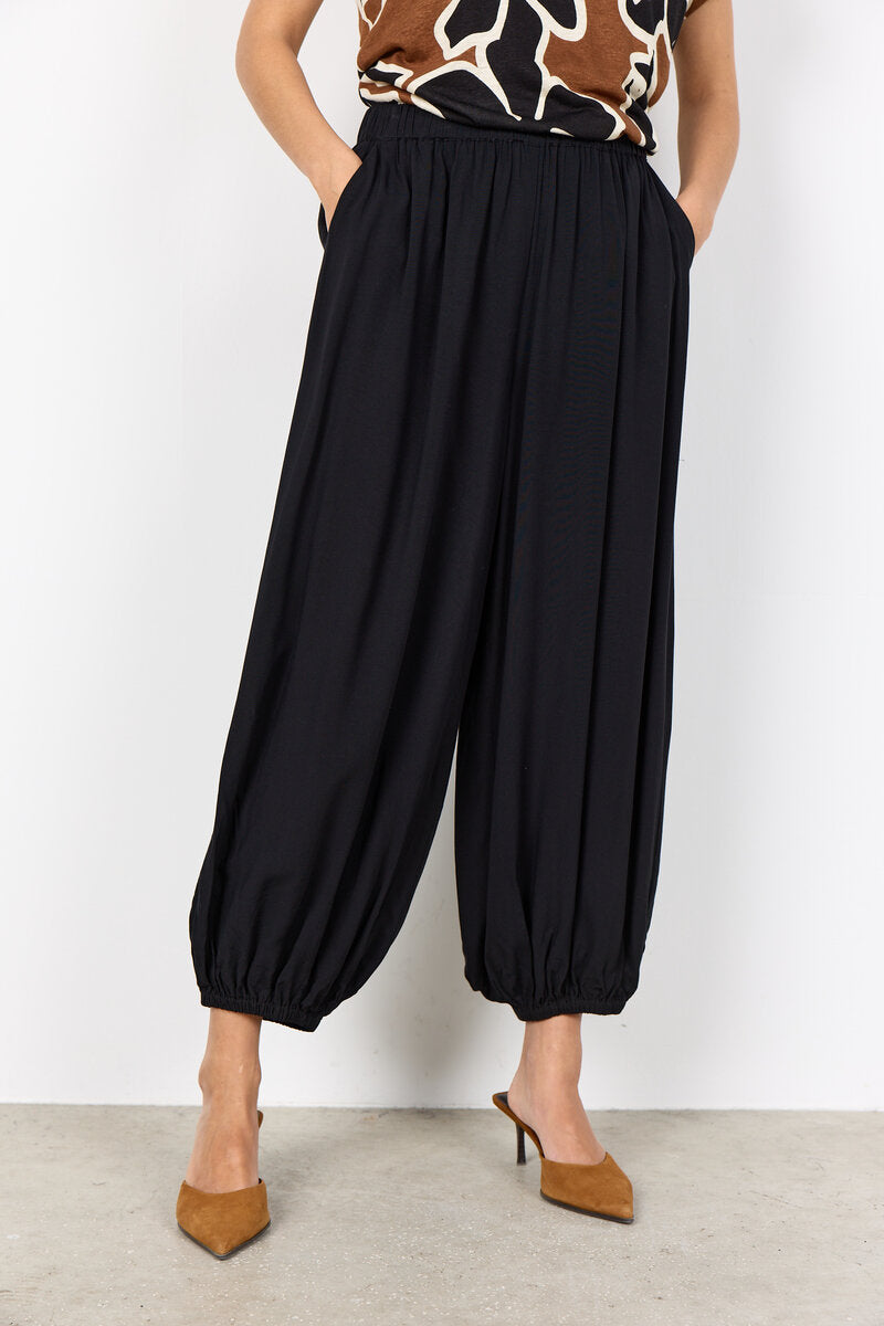Radia 239 Ankle Trousers Women Black | Smilebutiken - Soyaconcept