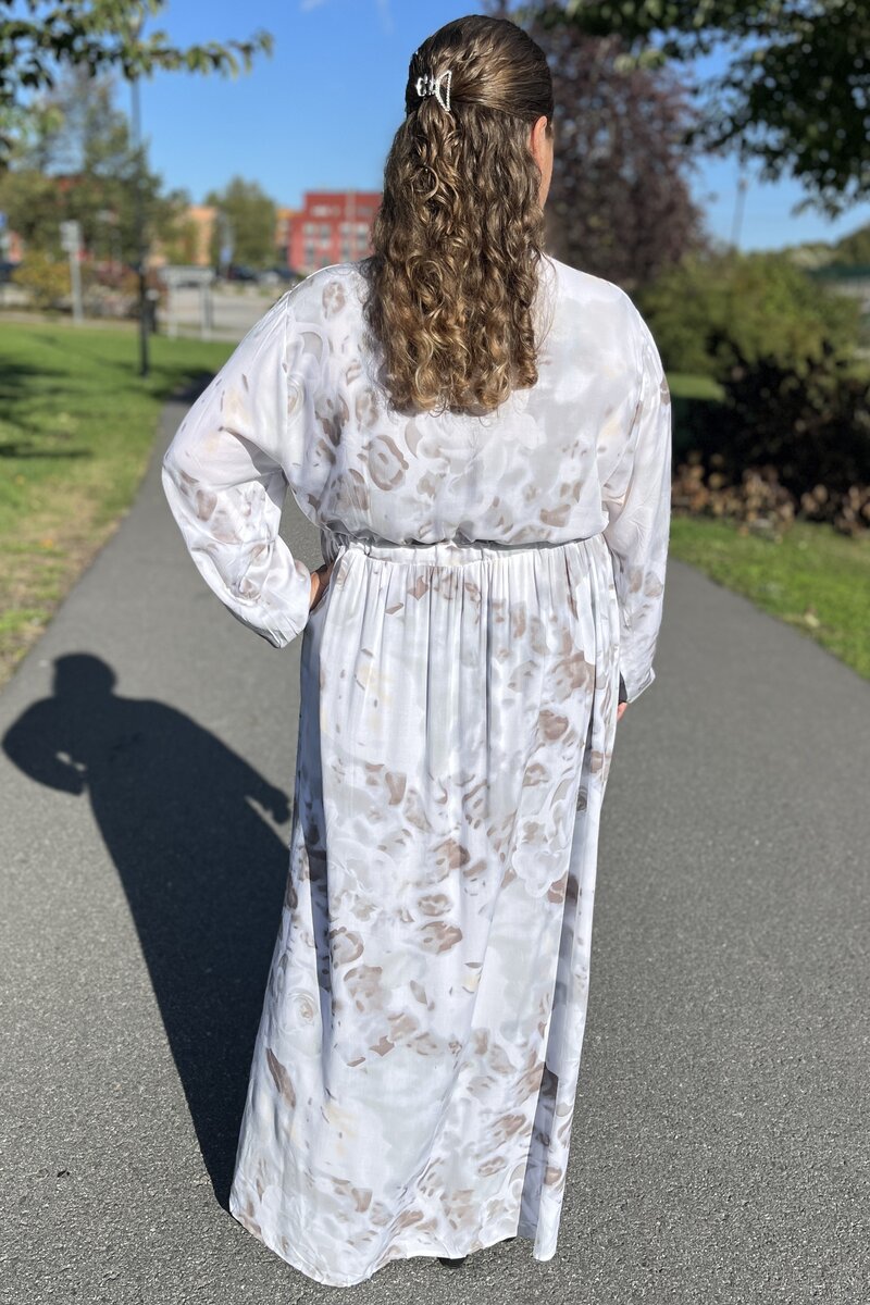 Amelia Klänning Dam White Grey SEN