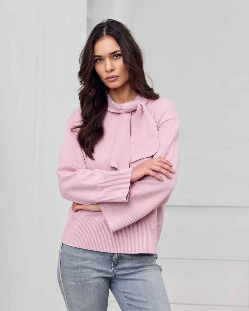 Sloane Pullover With Neck Tie Ladies Misty Rose | Smilebutiken - Micha