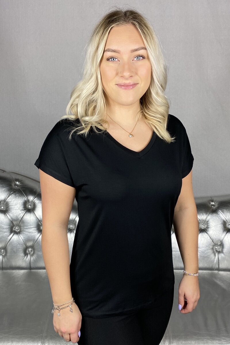 Marica V-ringad T-shirt Dam Black Soyaconcept