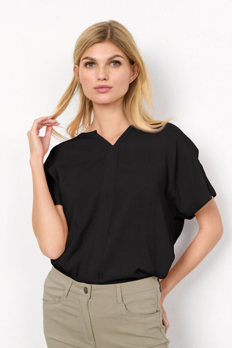 Radia 9 V-ringad Blus Dam Black Soyaconcept