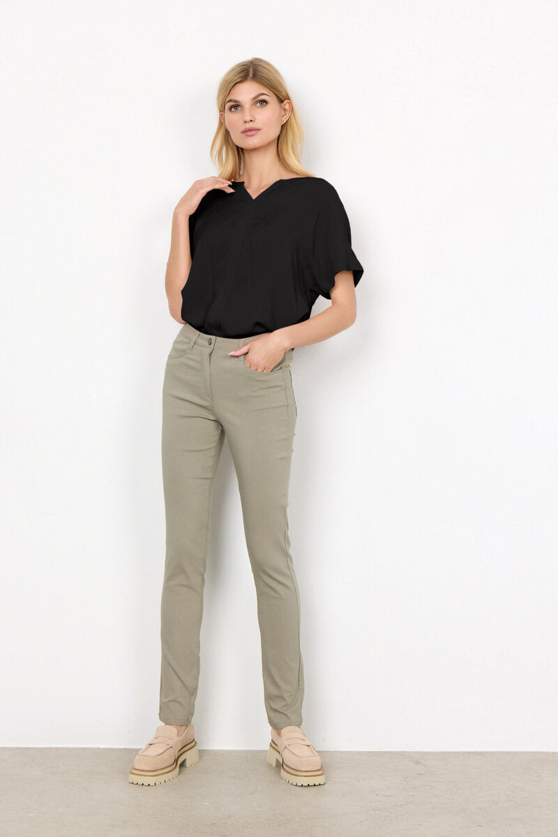 Radia 9 V-ringad Blus Dam Black Soyaconcept