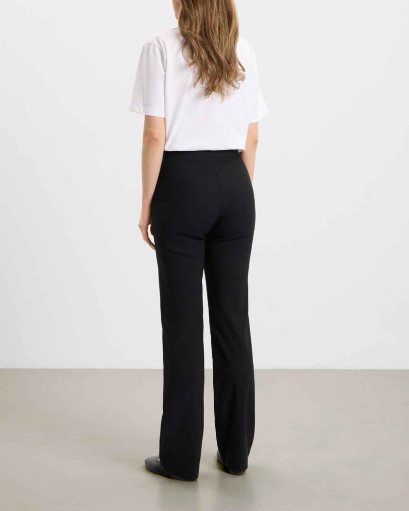 Thea Straight LL Byxa Dam Black | Smilebutiken - LauRie