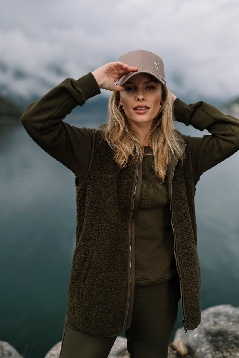 Mellow Pile Väst Dam Dark Olive Twentyfour