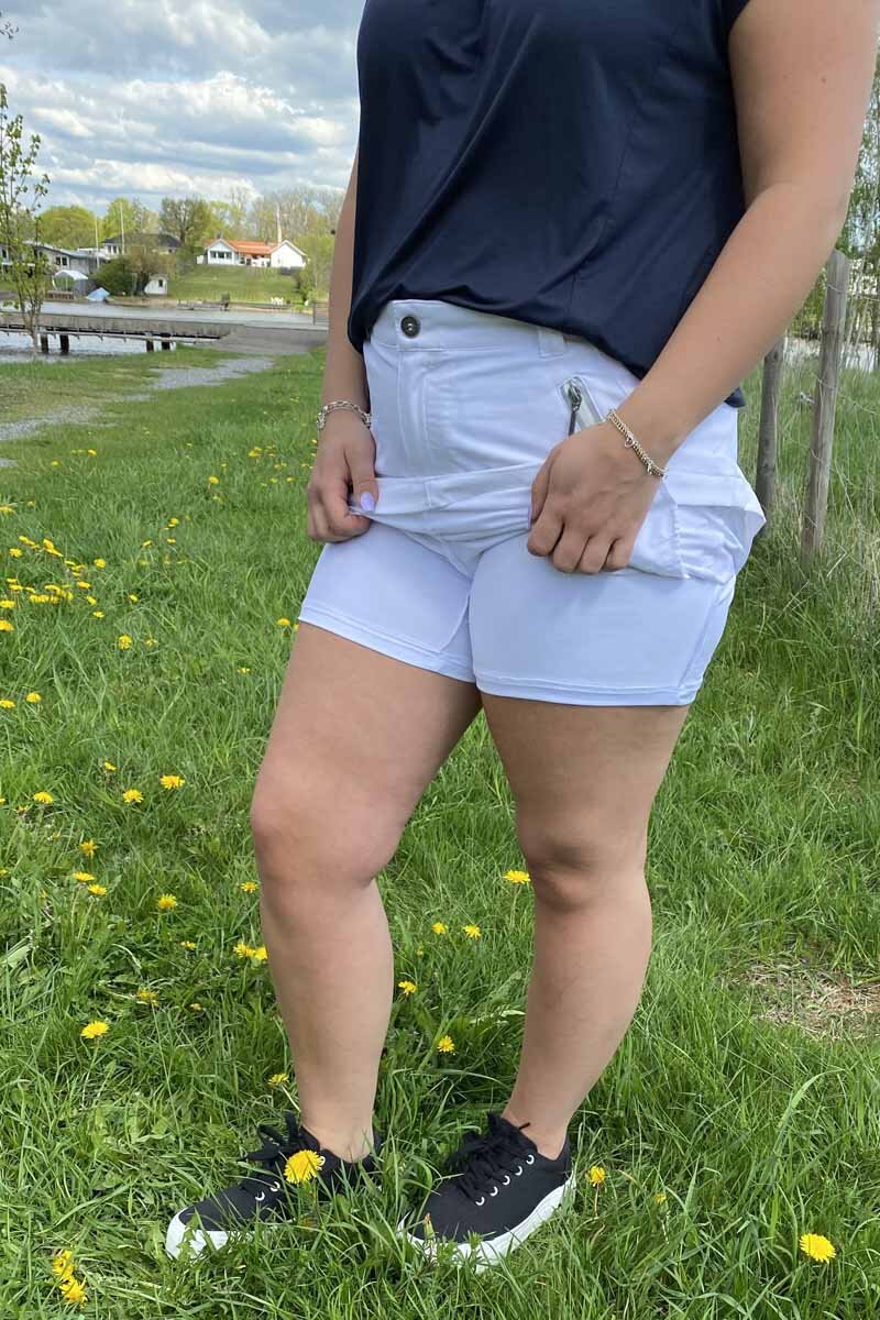 Annika Outdoor Stretch Skort Dam Vit - Way of Sweden