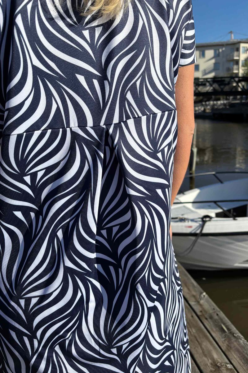 Carina Dress Women Fantasy Dark Navy Way of Sweden