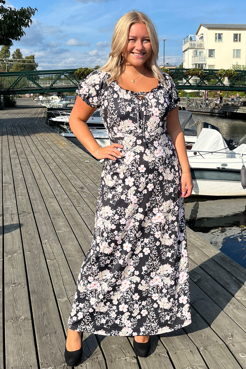 Maxi Dress Women Flow Black Way of Sweden